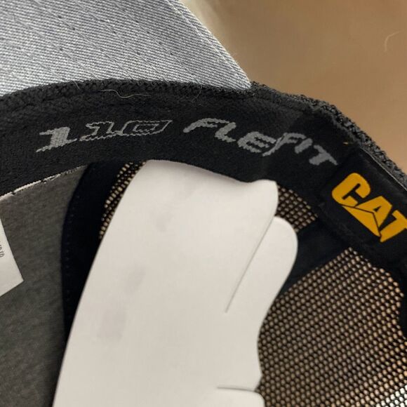 Caterpillar CAT Men's Flexfit Embroidered Mesh Back Trademark Trucker Cap NWT - Picture 8 of 9